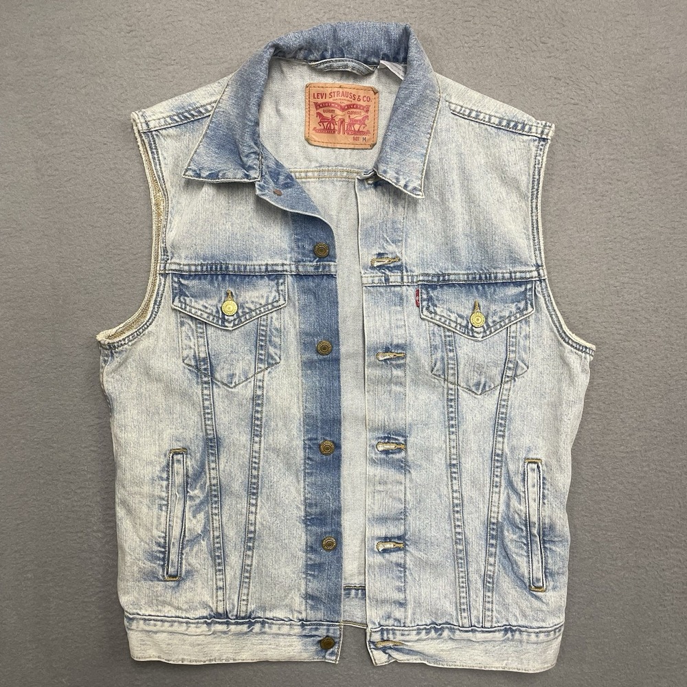 Levi’s Denim Trucker Vest Men’s Medium Light Wash Blue Jean Sleeveless Jacket
